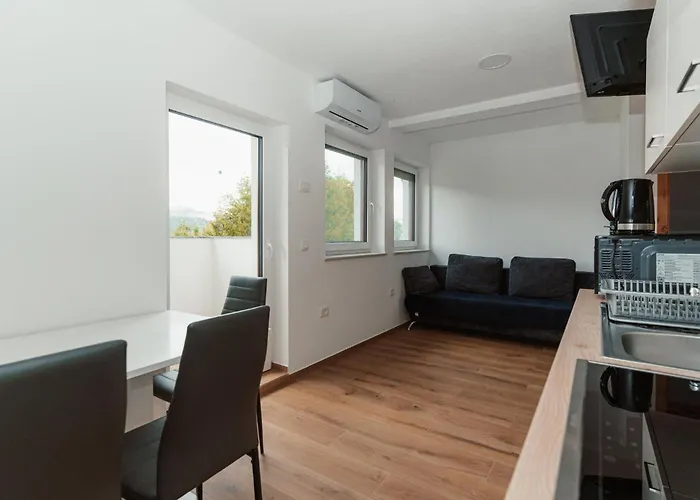 Apartmaji Laznik