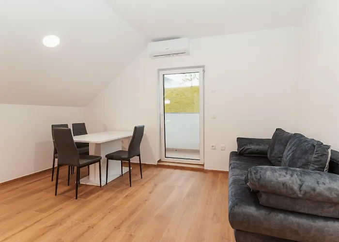 Apartmaji Laznik