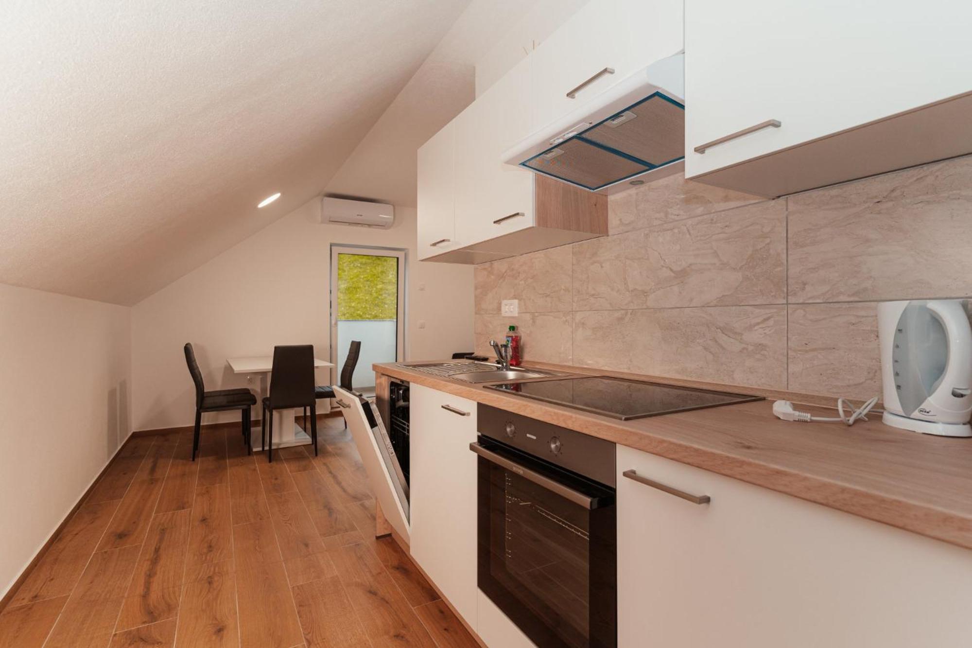 Apartmaji Laznik